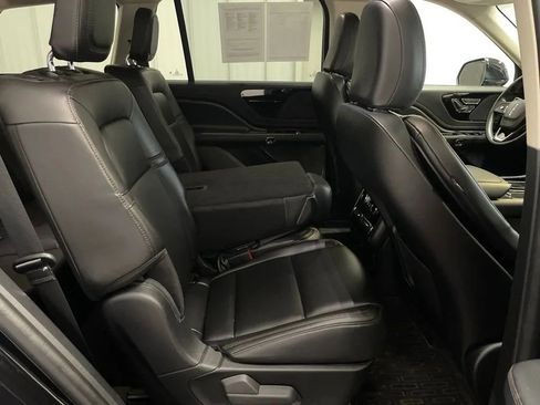 Used 2022 Lincoln Aviator AWD image 17