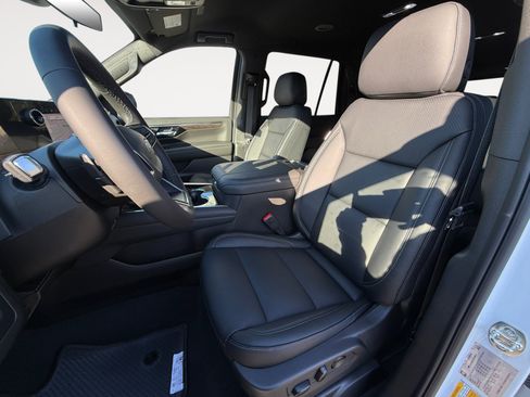 New 2026 Chevrolet Tahoe LS image 10