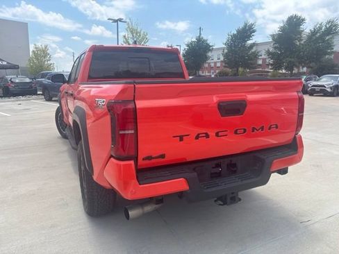 Used 2024 Toyota Tacoma TRD Off-Road w/ TRD Off Road Premium Package AWD/4WD image 4