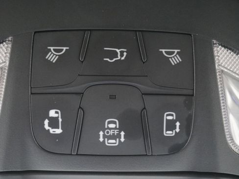 Used 2020 Chrysler Pacifica Touring-L Plus image 24