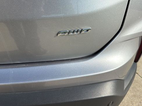 Used 2024 Ford Edge SEL w/ Convenience Package image 9