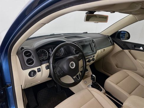 Used 2017 Volkswagen Tiguan Wolfsburg Edition image 9