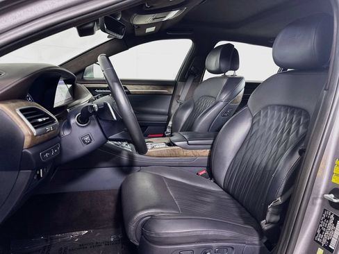 Used 2020 Genesis G90 3.3T Premium RWD image 28