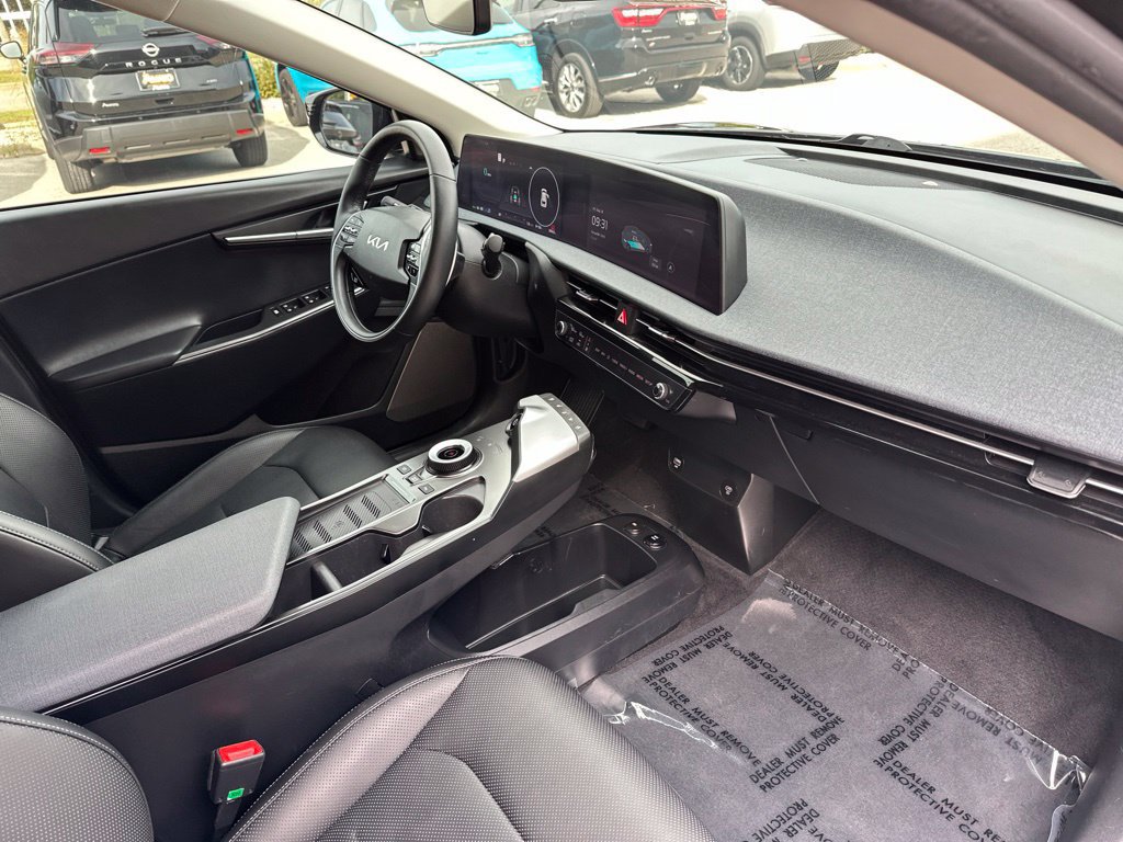 Used 2024 Kia EV6 Wind w/ Wind Technology Package AWD/4WD image 18