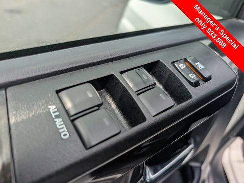 Used 2021 Toyota 4Runner TRD Off-Road Premium AWD/4WD image 15