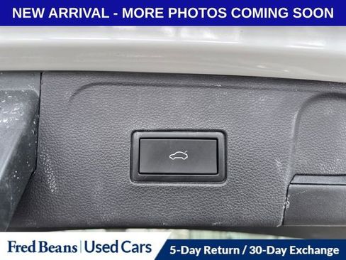 Used 2022 Volkswagen Atlas SEL R-Line image 9