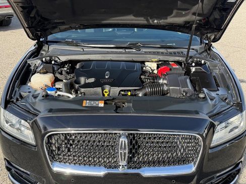 Used 2017 Lincoln Continental Reserve w/ Technology Package image 61