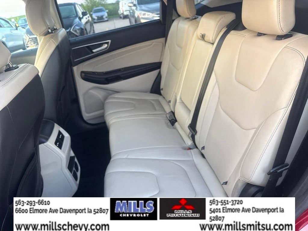 Used 2018 Ford Edge Titanium w/ Technology Package AWD/4WD image 18