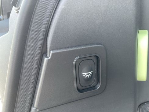 New 2025 Ford F150 Lightning Flash AWD/4WD image 31