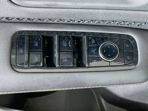 Used 2024 Nissan Ariya FWD image 15