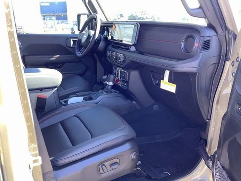 New 2025 Jeep Gladiator Rubicon image 39