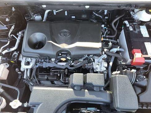 Used 2025 Toyota RAV4 XLE FWD image 11