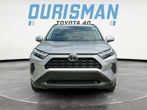 Used 2025 Toyota RAV4 XLE AWD/4WD image 2