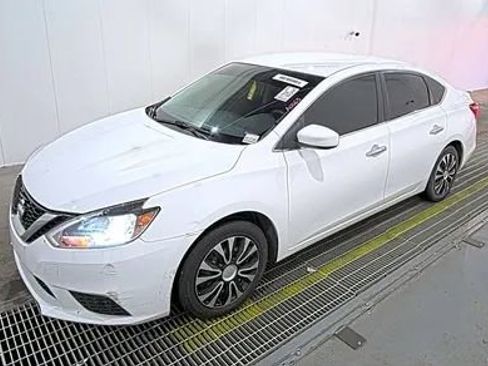 Used 2017 Nissan Sentra SV image 1