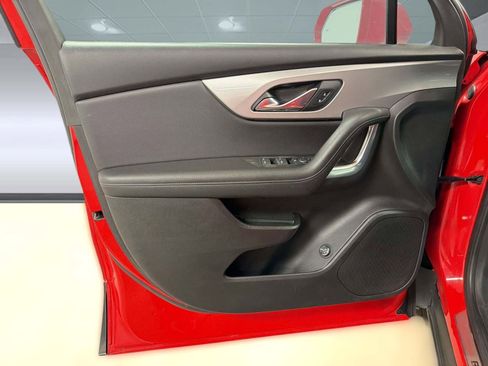 Used 2020 Chevrolet Blazer LT FWD image 12