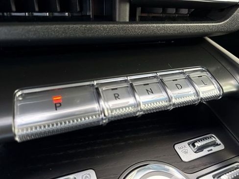 Used 2024 Lincoln Nautilus Reserve image 20