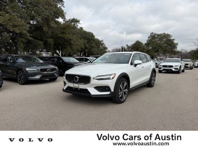 New 2026 Volvo V60 B5 Cross Country Plus w/ Protection Package Premier