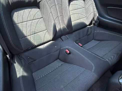 Used 2016 Ford Mustang Coupe RWD image 24