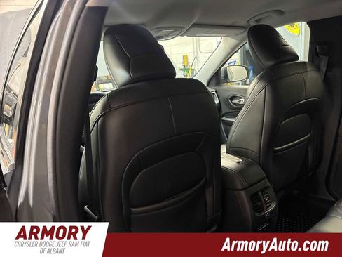 Used 2020 Jeep Cherokee Latitude Plus w/ Cold Weather Group image 24