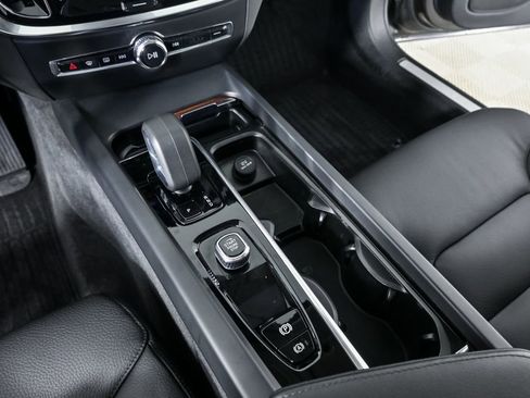 Certified 2025 Volvo S60 B5 Plus w/ Climate Package FWD image 18