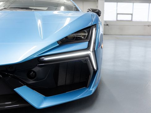 Used 2025 Lamborghini Revuelto image 20