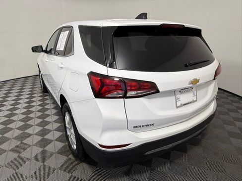 Used 2022 Chevrolet Equinox LT image 4