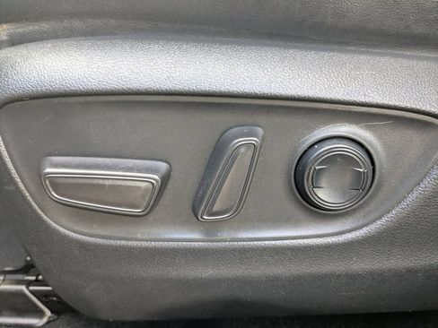 Used 2021 Toyota RAV4 XLE Premium FWD image 22