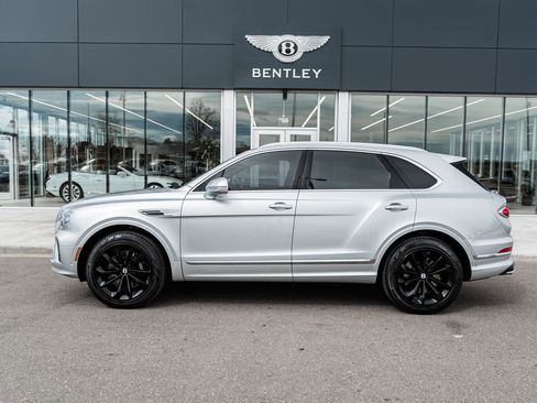 Used 2023 Bentley Bentayga image 5
