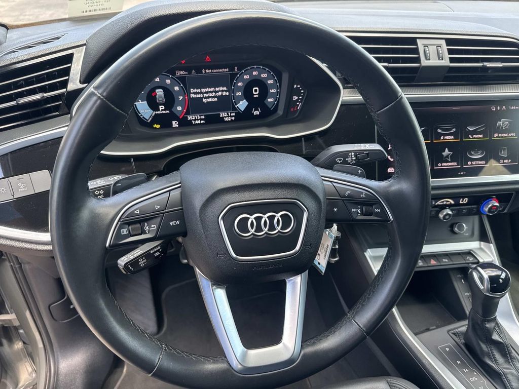 Used 2025 Audi Q3 2.0T Premium AWD/4WD image 33