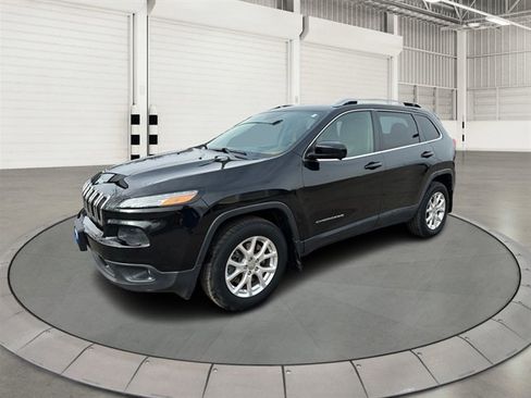 Used 2014 Jeep Cherokee Latitude w/ Cold Weather Group image 9