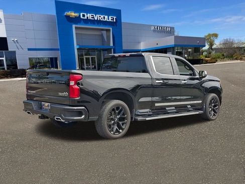 Used 2024 Chevrolet Silverado 1500 High Country w/ Technology Package AWD/4WD image 27