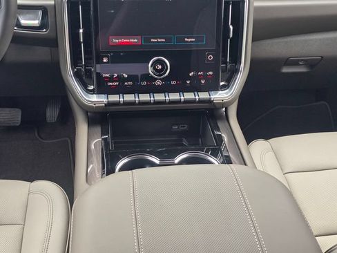 New 2026 GMC Yukon XL Elevation RWD image 16
