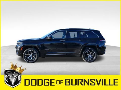 Used 2023 Jeep Grand Cherokee Summit image 4