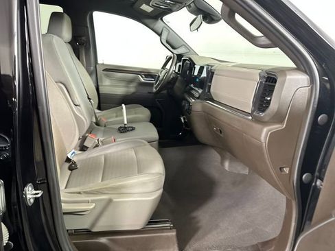 Used 2023 Chevrolet Silverado 1500 LT AWD/4WD image 28