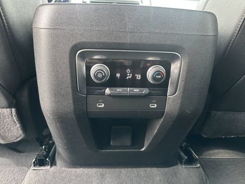 Used 2024 Chevrolet Suburban LT AWD/4WD image 24