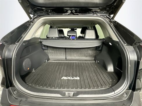 Certified 2023 Toyota RAV4 XLE Premium image 28