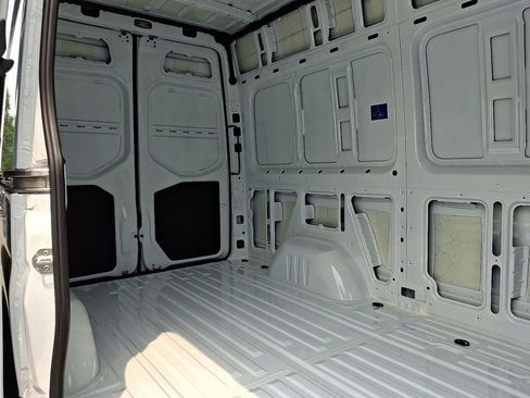 New 2025 Mercedes-Benz Sprinter 2500 image 6