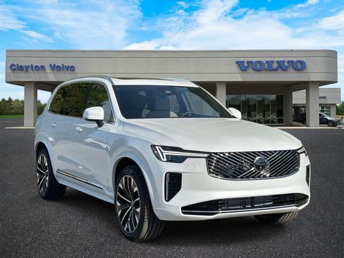 New 2026 Volvo XC90 T8 Plus image 1