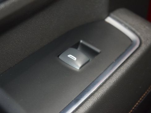 Used 2022 Chevrolet Silverado 1500 High Country image 40