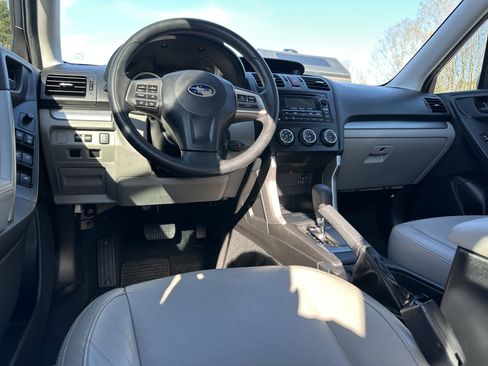 Used 2014 Subaru Forester 2.5i image 15