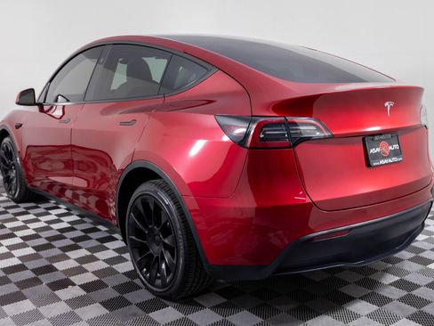 Used 2024 Tesla Model Y Long Range image 5