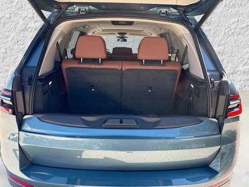Used 2025 BMW X7 xDrive40i image 12