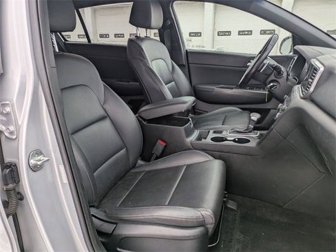 Used 2022 Kia Sportage Nightfall Edition image 22