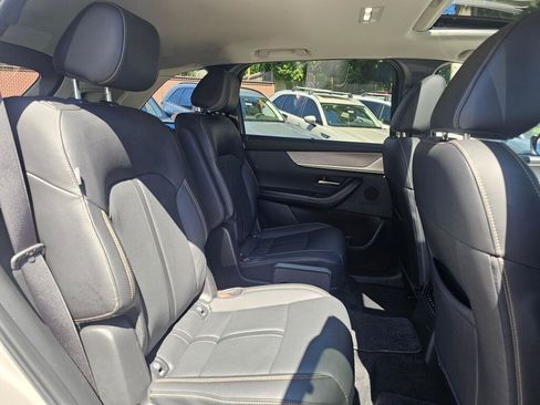 Certified 2024 MAZDA CX-90 Plug-In Hybrid w/ Preferred AWD/4WD image 13