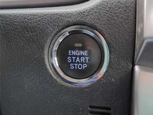 Used 2016 Toyota 4Runner Limited image 21