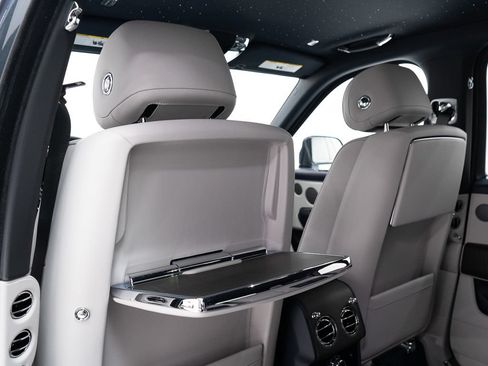 Used 2026 Rolls-Royce Cullinan AWD/4WD image 25