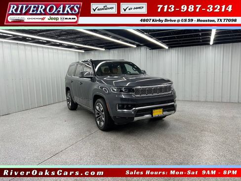 Used 2022 Jeep Grand Wagoneer Series III AWD/4WD image 1