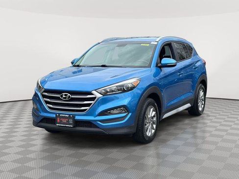 Used 2017 Hyundai Tucson SE Plus AWD/4WD image 2