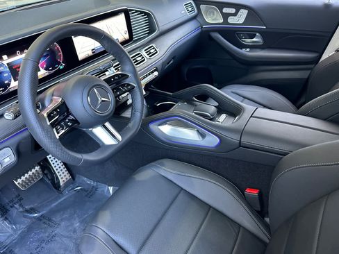New 2026 Mercedes-Benz GLS 450 4MATIC image 9