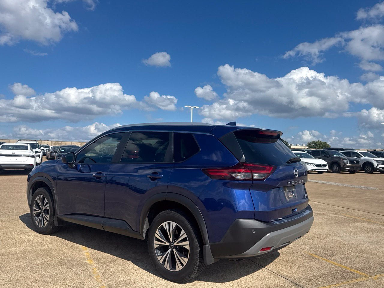 Certified 2023 Nissan Rogue SV w/ SV Premium B Package FWD image 17